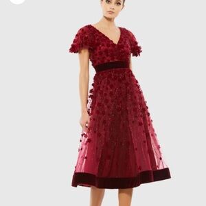 Mac Duggal  Red Embellished Butterfly Sleeve Velvet Hem Midi Dress NWT Size 10